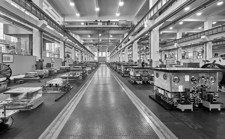 大成模具(玻璃鋼模具)生産車間